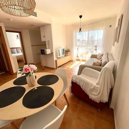 Soleado Con Piscina Y Terraza Privada. Appartamento